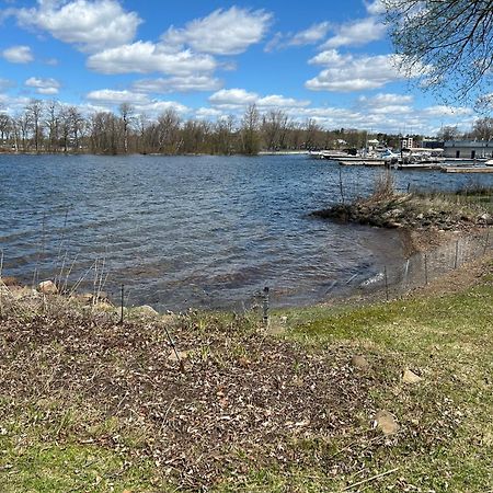 Au P'Tit Cocon Sur Le Lac Magog Exterior foto